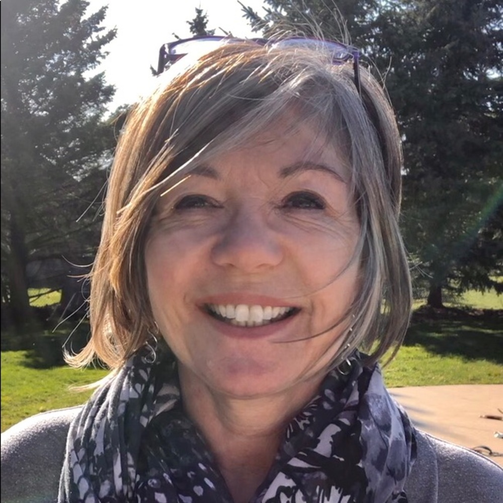 Meet your Posher, Valerie 🇨🇦